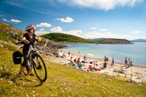 Øyhopping med sykkel på Namdalskysten: Abelvær